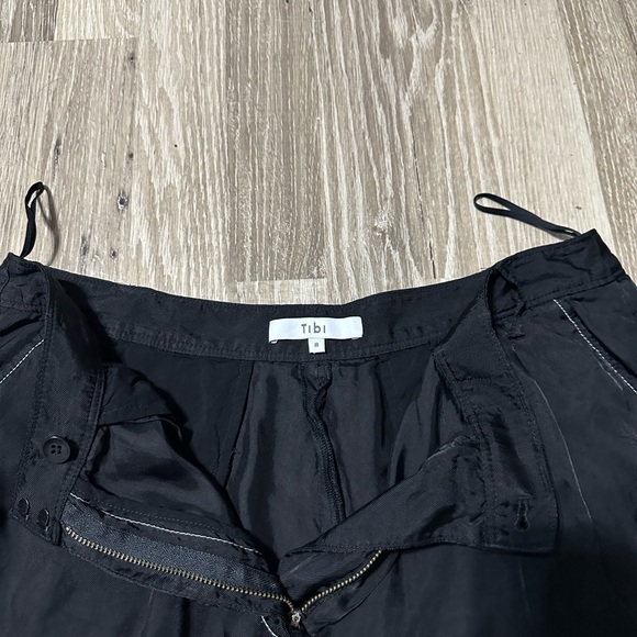 Tibi Black shorts size 8 Black White‎ Pin Stripe Cupro Pleated Front High Rise - Picture 3 of 9